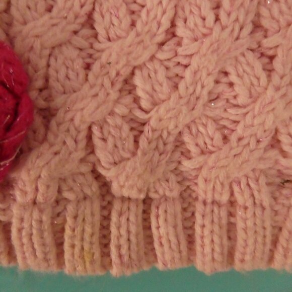 Unbranded | OS one size | Lined Knitted Pink Beanie with Flower Accent - Picture 6 of 10